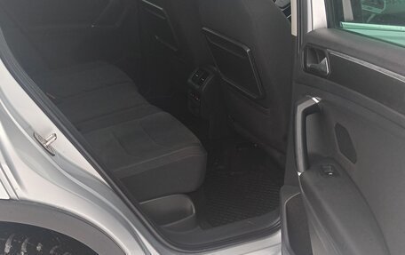 Volkswagen Tiguan II, 2017 год, 2 000 000 рублей, 10 фотография