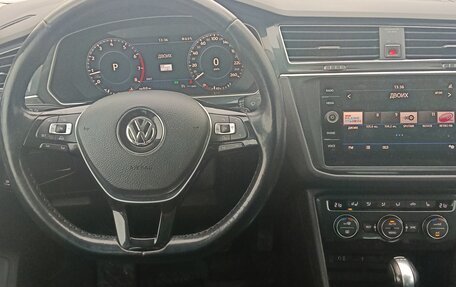 Volkswagen Tiguan II, 2017 год, 2 000 000 рублей, 17 фотография