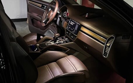 Porsche Cayenne III, 2018 год, 7 890 000 рублей, 10 фотография