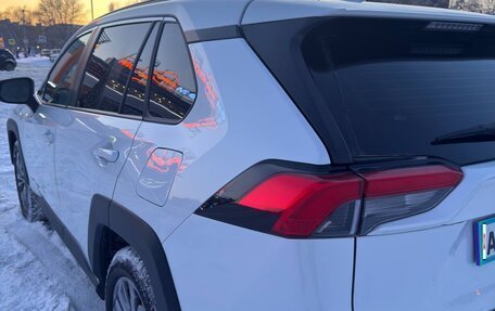 Toyota RAV4, 2024 год, 3 850 000 рублей, 6 фотография