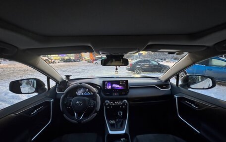 Toyota RAV4, 2024 год, 3 850 000 рублей, 13 фотография