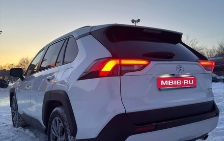 Toyota RAV4, 2024 год, 3 850 000 рублей, 19 фотография