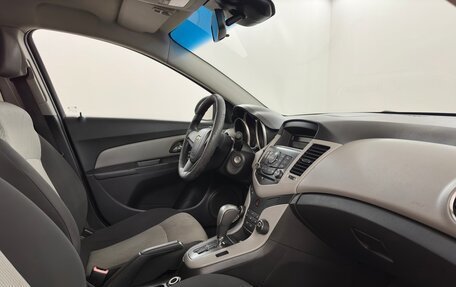 Chevrolet Cruze II, 2011 год, 635 000 рублей, 9 фотография