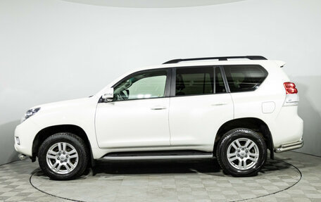 Toyota Land Cruiser Prado 150 рестайлинг 2, 2013 год, 2 899 777 рублей, 8 фотография