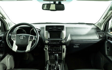 Toyota Land Cruiser Prado 150 рестайлинг 2, 2013 год, 2 899 777 рублей, 13 фотография