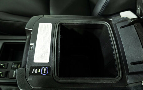 Toyota Land Cruiser Prado 150 рестайлинг 2, 2013 год, 2 899 777 рублей, 22 фотография