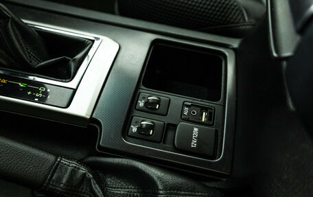 Toyota Land Cruiser Prado 150 рестайлинг 2, 2013 год, 2 899 777 рублей, 21 фотография