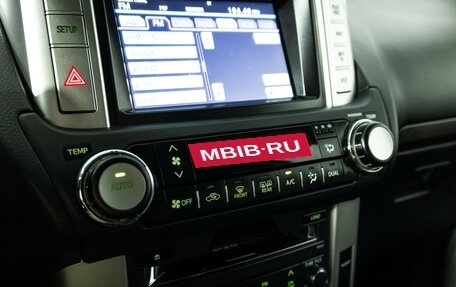 Toyota Land Cruiser Prado 150 рестайлинг 2, 2013 год, 2 899 777 рублей, 19 фотография