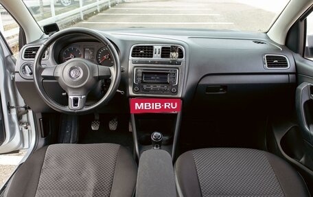 Volkswagen Polo VI (EU Market), 2015 год, 895 000 рублей, 16 фотография