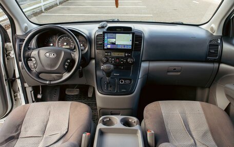 KIA Carnival III, 2009 год, 1 295 000 рублей, 15 фотография