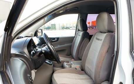 KIA Carnival III, 2009 год, 1 295 000 рублей, 11 фотография