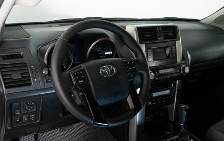 Toyota Land Cruiser Prado 150 рестайлинг 2, 2011 год, 2 620 000 рублей, 5 фотография