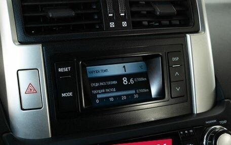 Toyota Land Cruiser Prado 150 рестайлинг 2, 2011 год, 2 620 000 рублей, 12 фотография