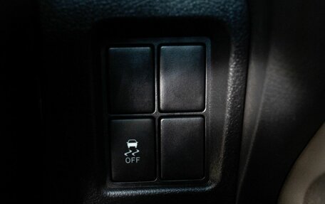 Toyota Land Cruiser Prado 150 рестайлинг 2, 2011 год, 2 620 000 рублей, 23 фотография