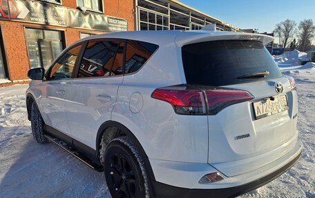 Toyota RAV4, 2018 год, 2 190 000 рублей, 3 фотография