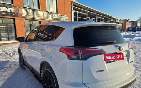 Toyota RAV4, 2018 год, 2 190 000 рублей, 4 фотография