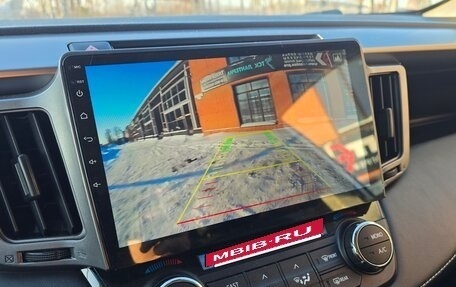 Toyota RAV4, 2018 год, 2 190 000 рублей, 10 фотография