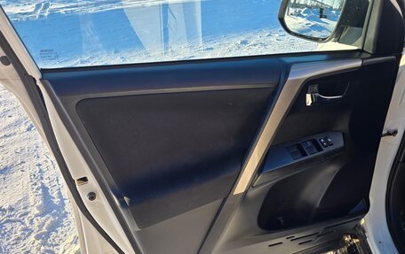 Toyota RAV4, 2018 год, 2 190 000 рублей, 27 фотография