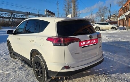 Toyota RAV4, 2018 год, 2 190 000 рублей, 33 фотография