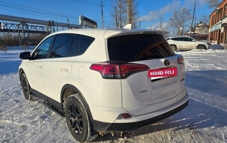 Toyota RAV4, 2018 год, 2 190 000 рублей, 32 фотография