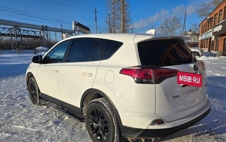 Toyota RAV4, 2018 год, 2 190 000 рублей, 35 фотография