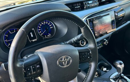 Toyota Hilux VIII, 2017 год, 3 650 000 рублей, 9 фотография