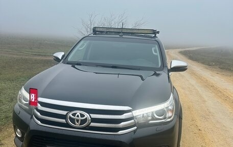 Toyota Hilux VIII, 2017 год, 3 650 000 рублей, 2 фотография