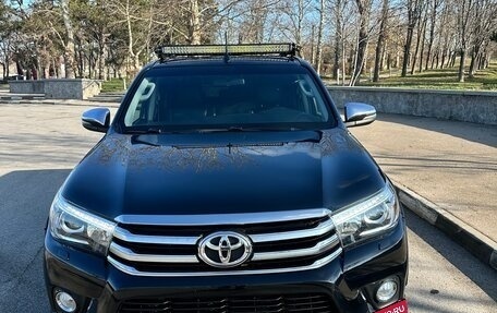 Toyota Hilux VIII, 2017 год, 3 650 000 рублей, 17 фотография