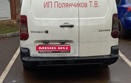 Peugeot Partner II рестайлинг 2, 2011 год, 450 000 рублей, 11 фотография