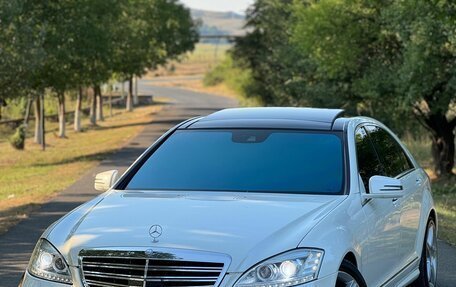 Mercedes-Benz S-Класс, 2011 год, 2 100 000 рублей, 1 фотография