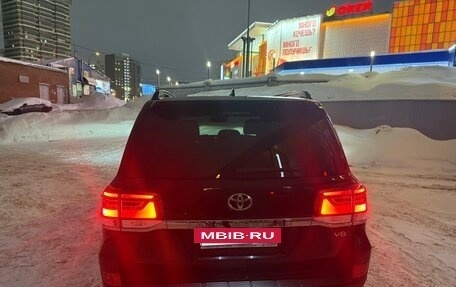 Toyota Land Cruiser 200, 2020 год, 7 950 000 рублей, 10 фотография