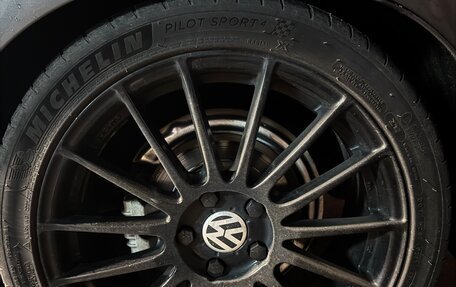 Volkswagen Scirocco III рестайлинг, 2013 год, 1 950 000 рублей, 23 фотография