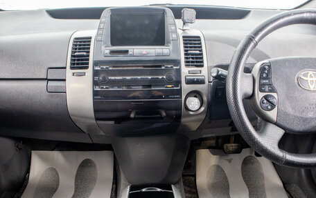 Toyota Prius, 2007 год, 679 000 рублей, 17 фотография