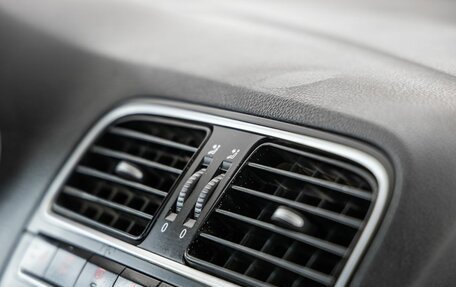 Volkswagen Polo VI (EU Market), 2012 год, 678 000 рублей, 22 фотография