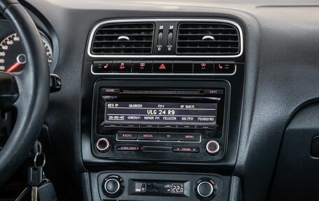 Volkswagen Polo VI (EU Market), 2012 год, 678 000 рублей, 21 фотография