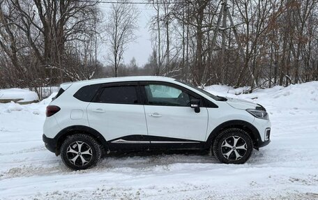 Renault Kaptur I рестайлинг, 2017 год, 1 695 000 рублей, 12 фотография