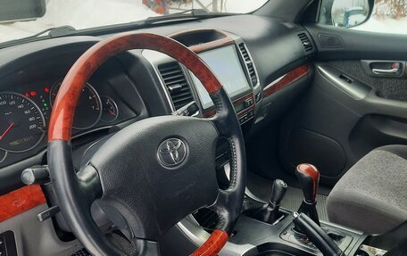 Toyota Land Cruiser Prado 120 рестайлинг, 2008 год, 2 300 000 рублей, 10 фотография