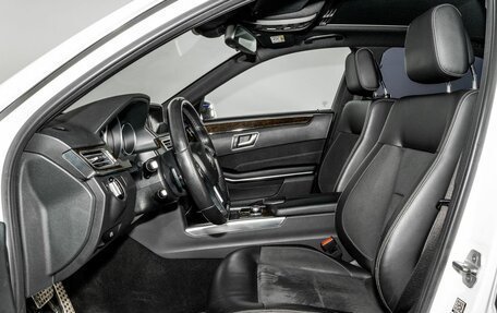 Mercedes-Benz E-Класс, 2015 год, 2 500 000 рублей, 6 фотография