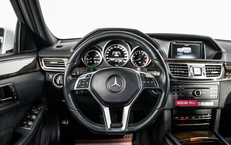 Mercedes-Benz E-Класс, 2015 год, 2 500 000 рублей, 9 фотография