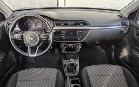 KIA Rio IV, 2017 год, 885 000 рублей, 10 фотография