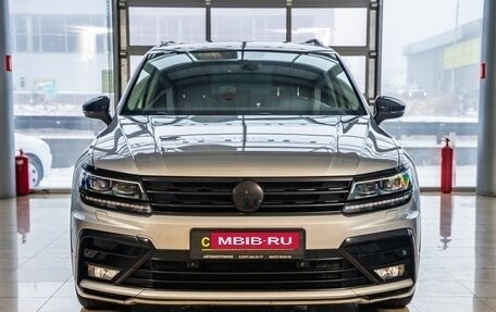 Volkswagen Tiguan II, 2018 год, 3 150 000 рублей, 2 фотография