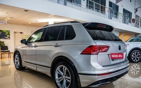 Volkswagen Tiguan II, 2018 год, 3 150 000 рублей, 5 фотография