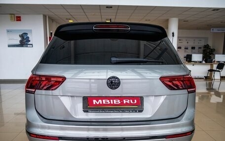 Volkswagen Tiguan II, 2018 год, 3 150 000 рублей, 6 фотография