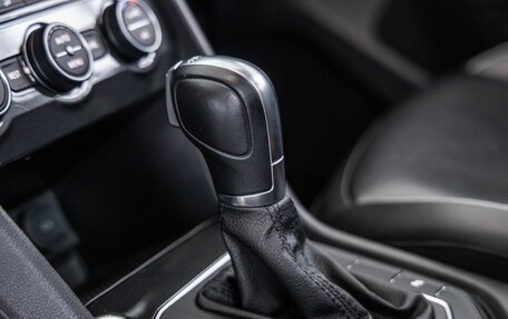 Volkswagen Tiguan II, 2018 год, 3 150 000 рублей, 29 фотография