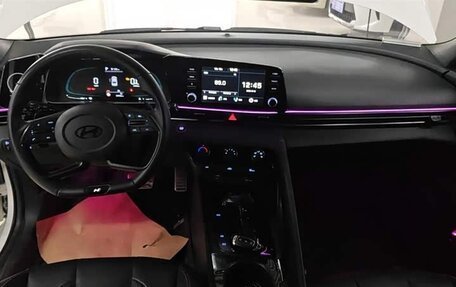 Hyundai Elantra, 2024 год, 1 800 333 рублей, 10 фотография