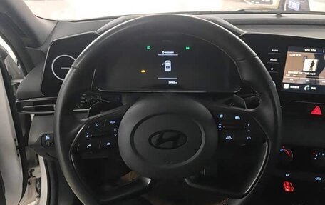 Hyundai Elantra, 2024 год, 1 800 333 рублей, 11 фотография