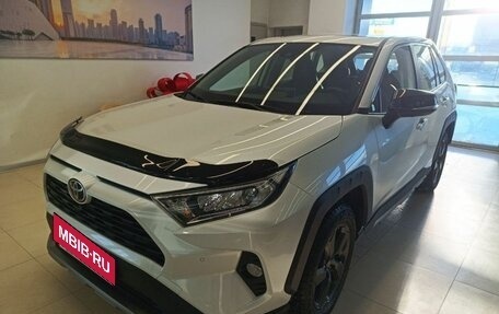 Toyota RAV4, 2022 год, 4 000 000 рублей, 1 фотография