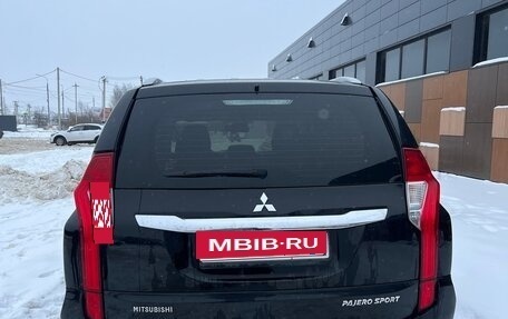 Mitsubishi Pajero Sport III рестайлинг, 2017 год, 3 100 000 рублей, 3 фотография