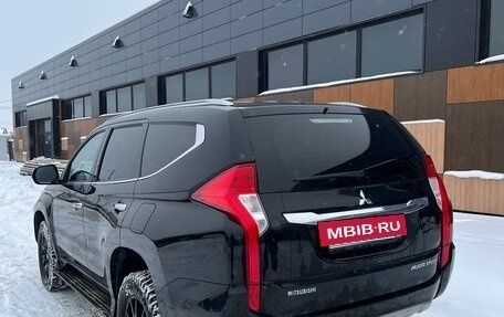 Mitsubishi Pajero Sport III рестайлинг, 2017 год, 3 100 000 рублей, 5 фотография