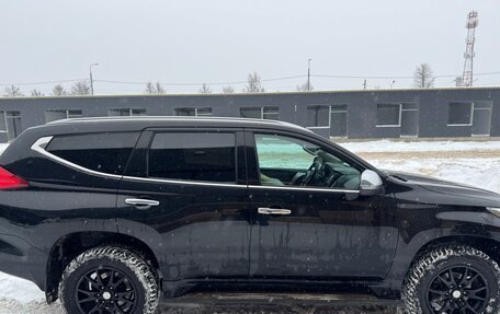 Mitsubishi Pajero Sport III рестайлинг, 2017 год, 3 100 000 рублей, 9 фотография